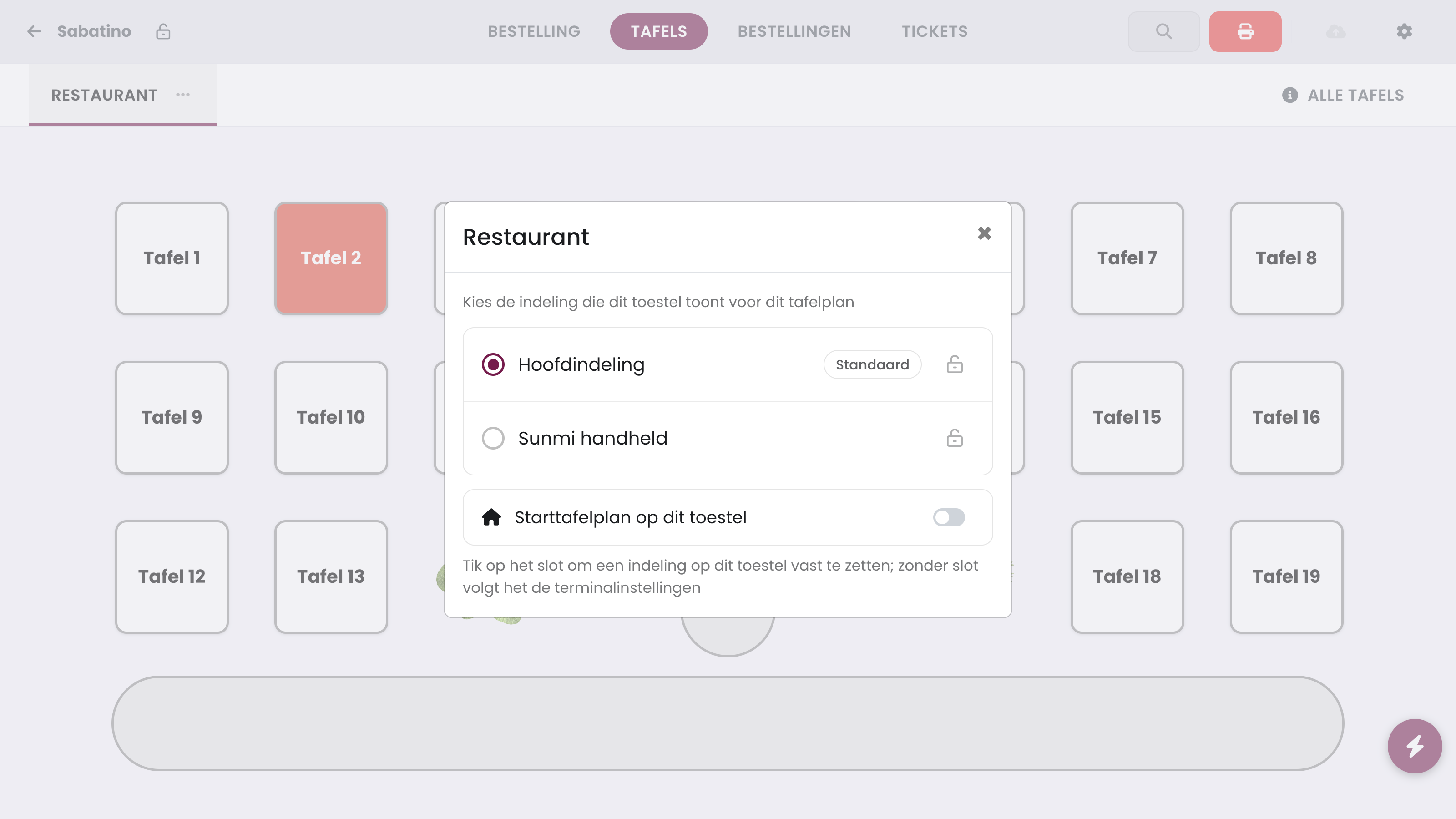 Het venster Restaurant: Hoofdindeling met het label Standaard (1), de extra layout Sunmi handheld, het slot om een indeling op dit toestel vast te zetten (2) en de schakelaar Starttafelplan op dit toestel (3).